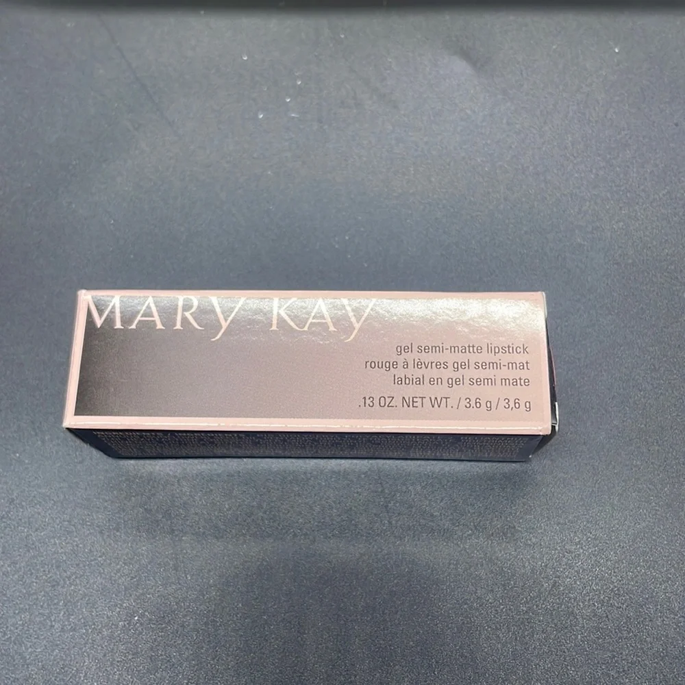 NEW MARY KAY GEL SEMI-MATTE LIPSTICK,  CRUSHED BERRY / BAIE BROYEE